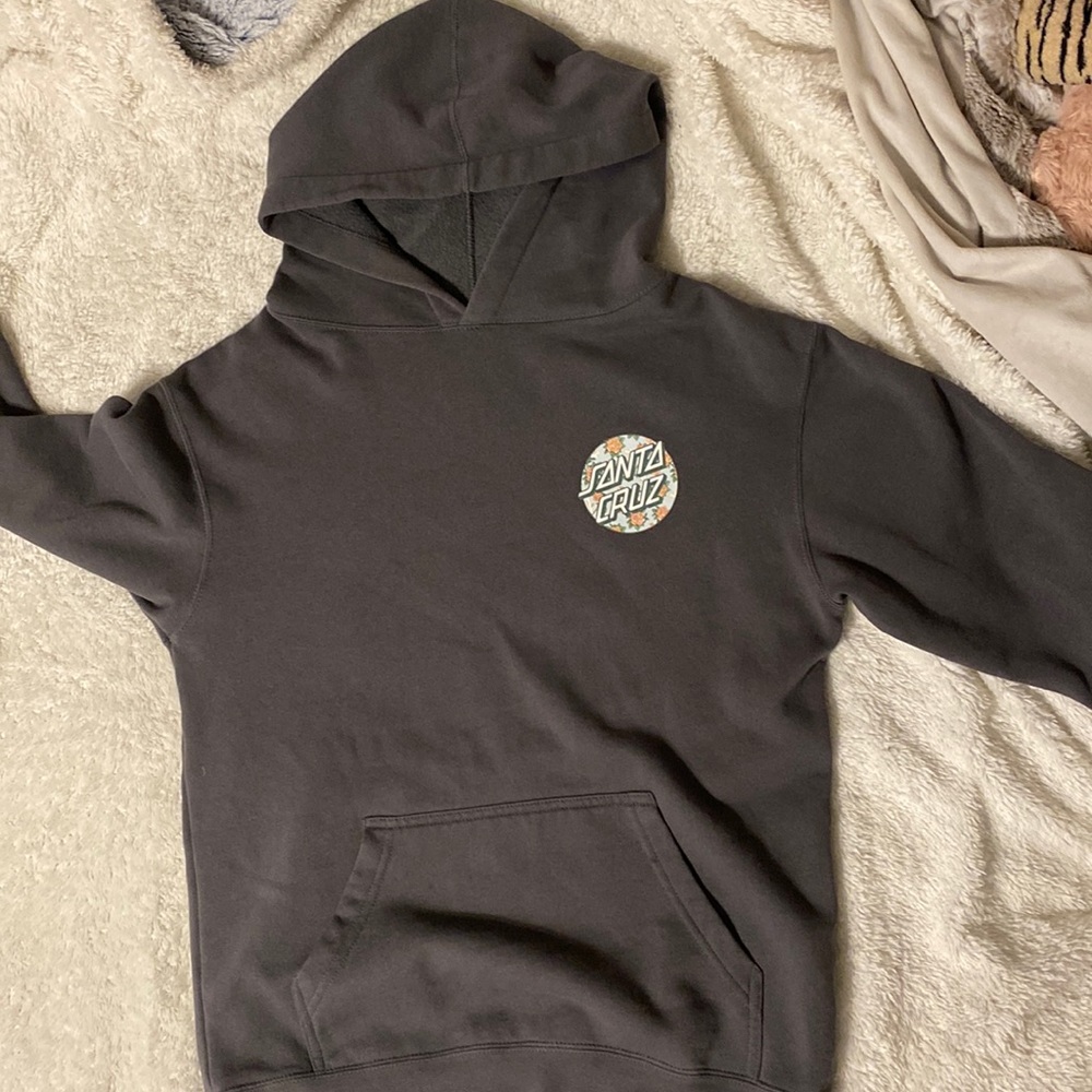 I am selling a never worn floral Santa Cruz hoodie!!!